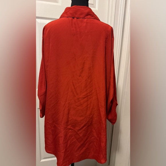 Cato Red Blouse with Zipper Pocket - Picture 6 of 9